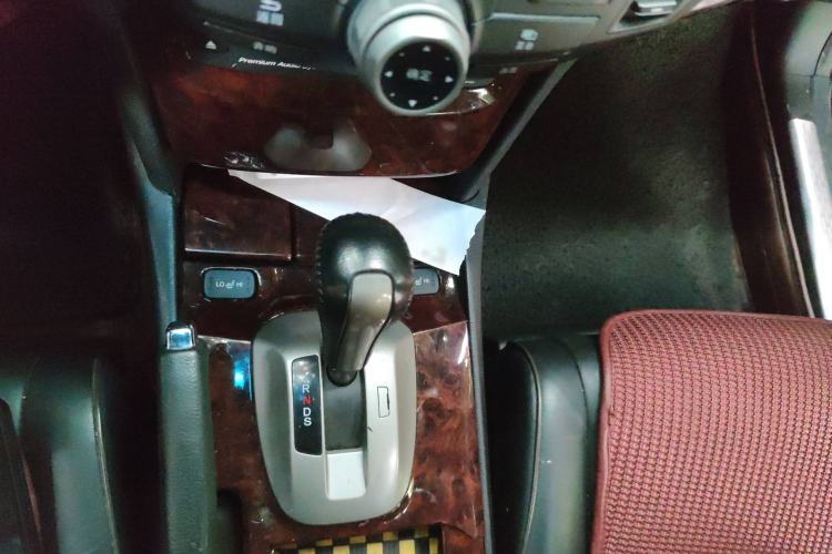 Used Honda Crosstour 2011 3.5L Flagship Edition Gear Lever