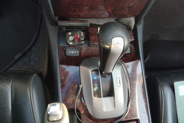 Used Honda Crosstour 2011 3.5L Flagship Edition Gear Lever