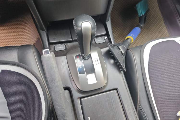 Used Honda Crosstour 2011 3.5L Flagship Edition Gear Lever
