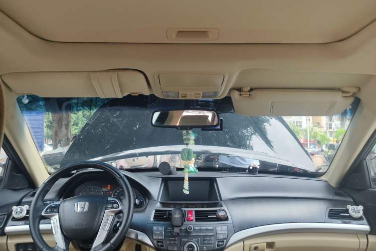 Used Honda Crosstour 2011 3.5L Flagship Edition Headliner