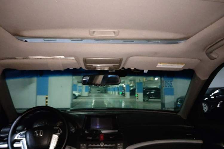 Used Honda Crosstour 2011 3.5L Flagship Edition Headliner