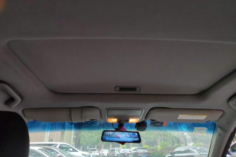 Used Honda Crosstour 2011 3.5L Flagship Edition Headliner