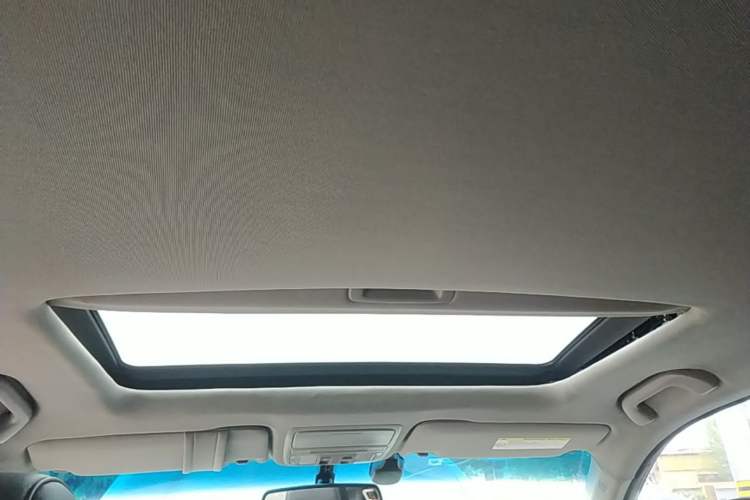 Used Honda Crosstour 2011 3.5L Flagship Edition Headliner
