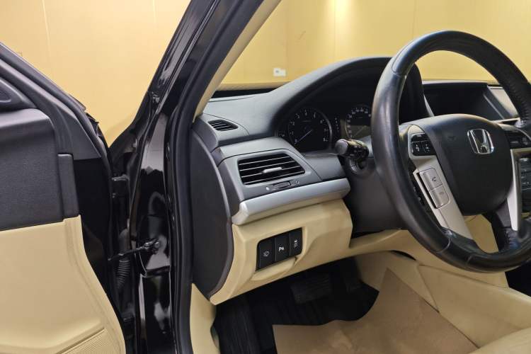 Used Honda Crosstour 2011 3.5L Flagship Edition Interior 12
