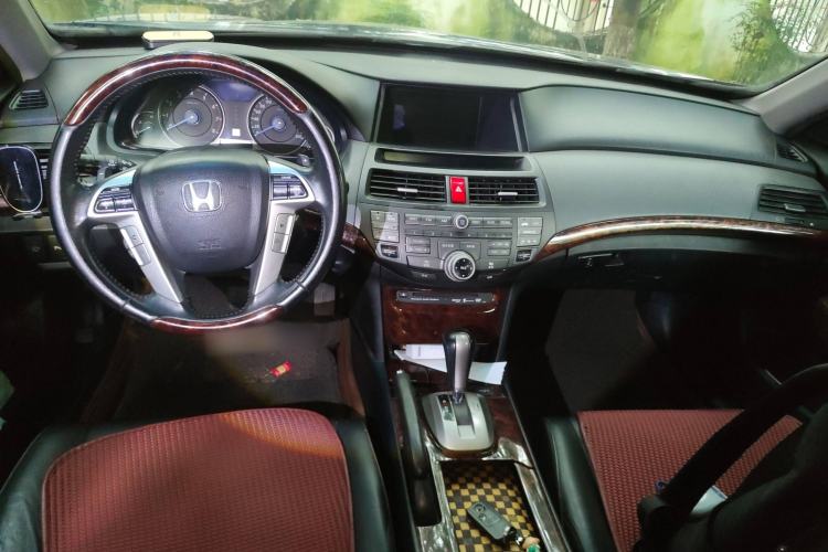 Used Honda Crosstour 2011 3.5L Flagship Edition Interior 2