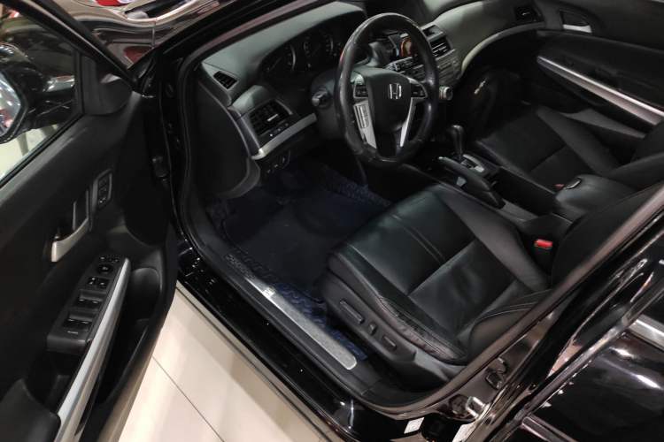 Used Honda Crosstour 2011 3.5L Flagship Edition Interior 3