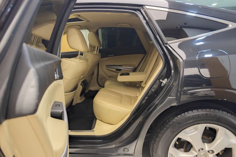 Used Honda Crosstour 2011 3.5L Flagship Edition Interior 4
