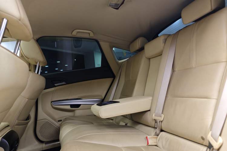 Used Honda Crosstour 2011 3.5L Flagship Edition Interior 5