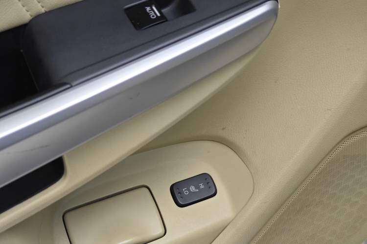 Used Honda Crosstour 2011 3.5L Flagship Edition Interior 7