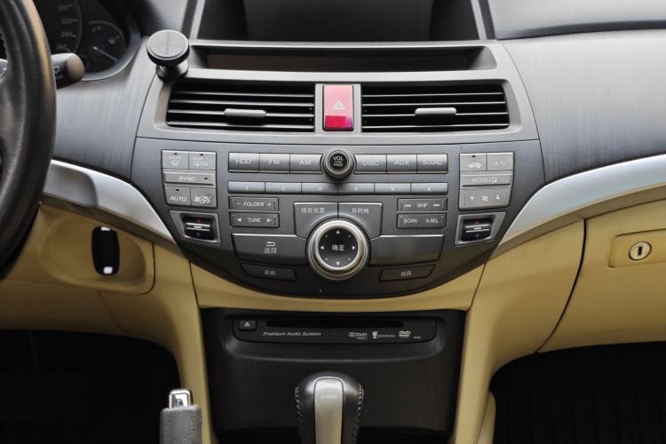 Used Honda Crosstour 2011 3.5L Flagship Edition Interior 8