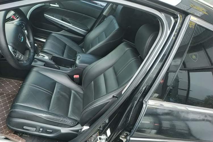 Used Honda Crosstour 2011 3.5L Flagship Edition Left Front Seat