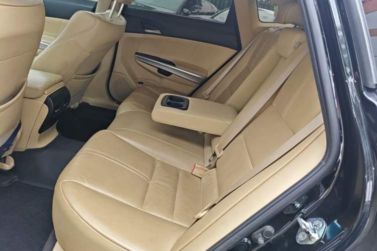 Used Honda Crosstour 2011 3.5L Flagship Edition Left Rear Seat