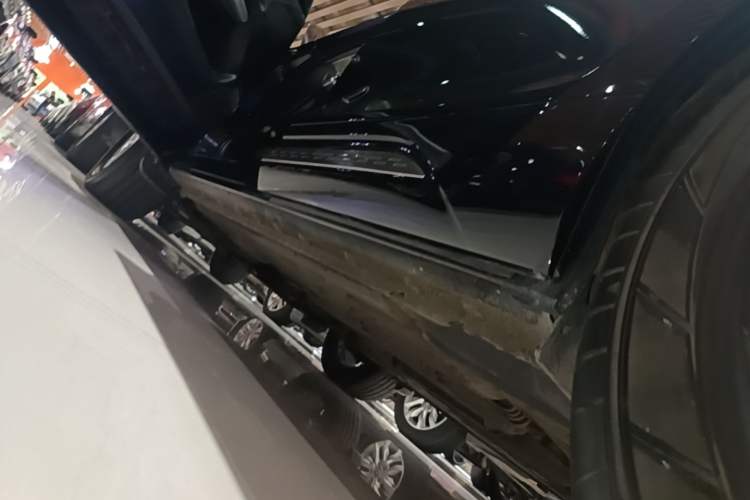 Used Honda Crosstour 2011 3.5L Flagship Edition Left Side Sill