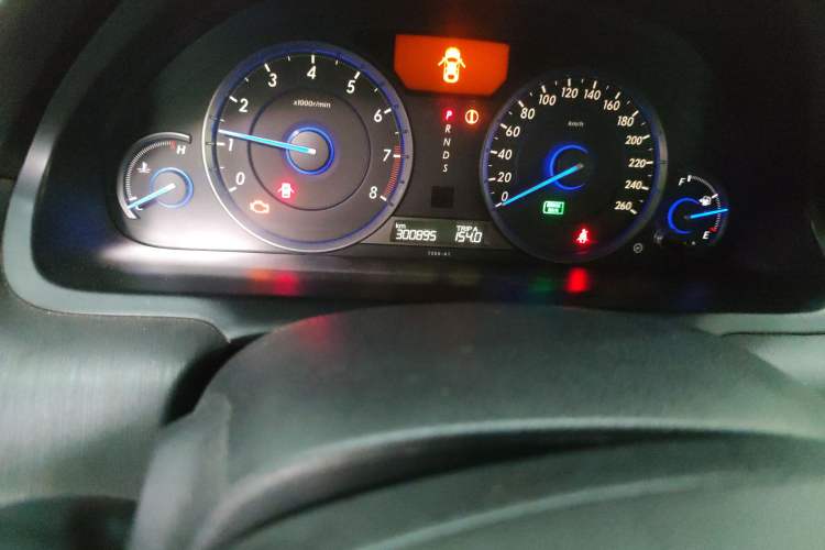 Used Honda Crosstour 2011 3.5L Flagship Edition Odometer Close Up