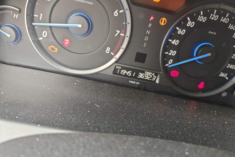 Used Honda Crosstour 2011 3.5L Flagship Edition Odometer Close Up