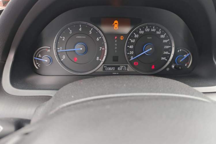 Used Honda Crosstour 2011 3.5L Flagship Edition Odometer Close Up