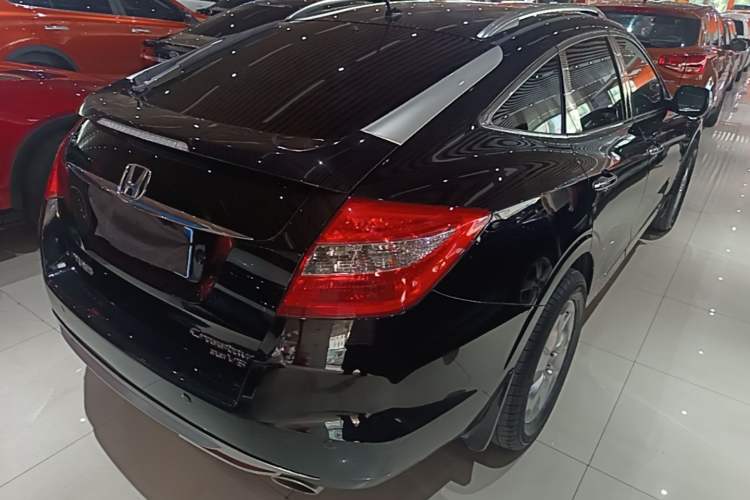 Used Honda Crosstour 2011 3.5L Flagship Edition Rear Right 45 Deg