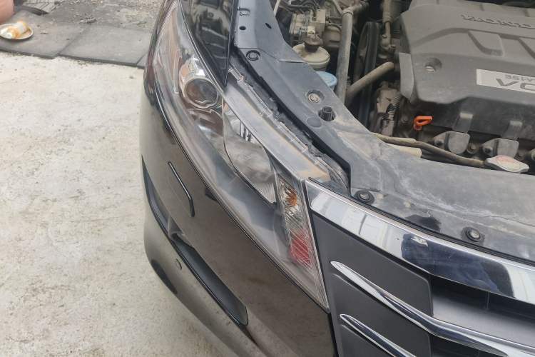 Used Honda Crosstour 2011 3.5L Flagship Edition Right Front Headlight