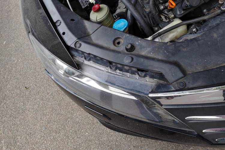 Used Honda Crosstour 2011 3.5L Flagship Edition Right Front Headlight