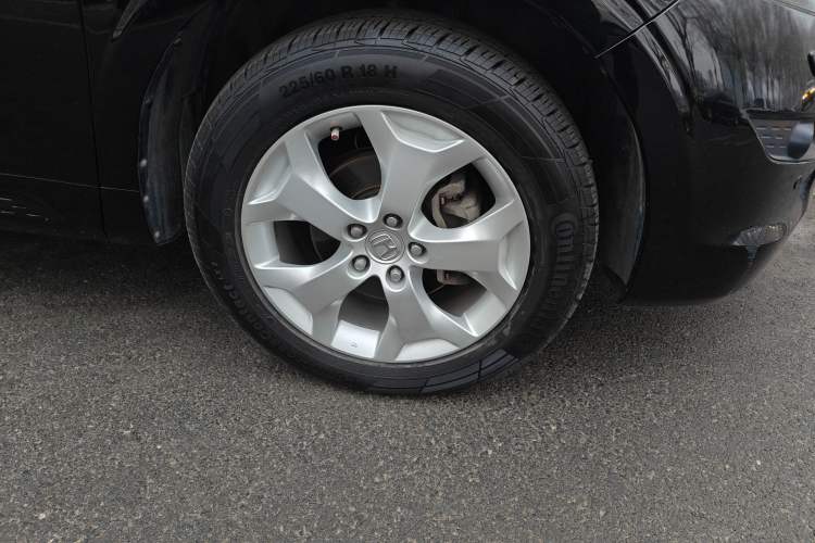 Used Honda Crosstour 2011 3.5L Prestige Edition Right Front Wheel Hub