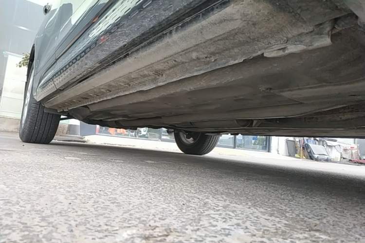 Used Honda Crosstour 2011 3.5L Flagship Edition Right Side Sill