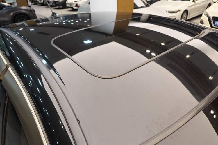 Used Honda Crosstour 2011 3.5L Flagship Edition Roof