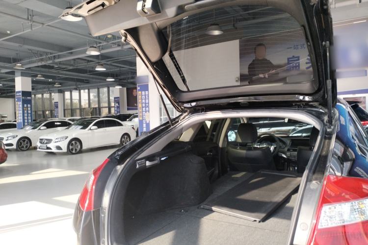 Used Honda Crosstour 2011 3.5L Flagship Edition Trunk
