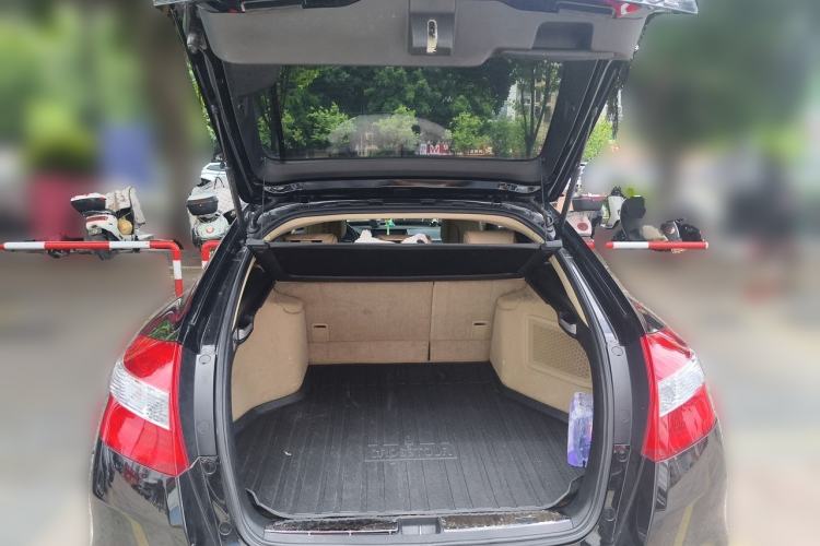 Used Honda Crosstour 2011 3.5L Flagship Edition Trunk