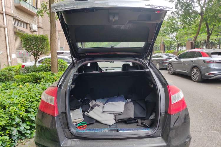 Used Honda Crosstour 2011 3.5L Flagship Edition Trunk