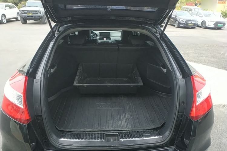 Used Honda Crosstour 2011 3.5L Flagship Edition Trunk