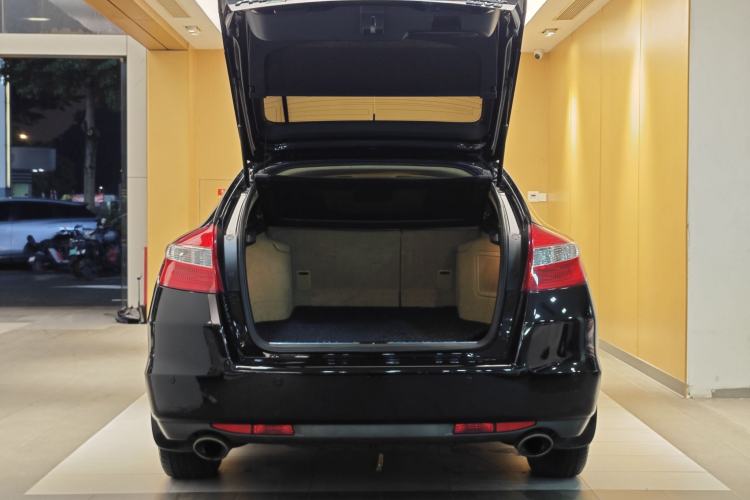 Used Honda Crosstour 2011 3.5L Flagship Edition Trunk