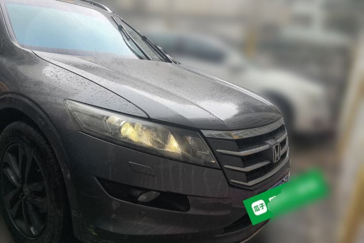 Used Honda Crosstour 2011 3.5L Flagship Edition Front