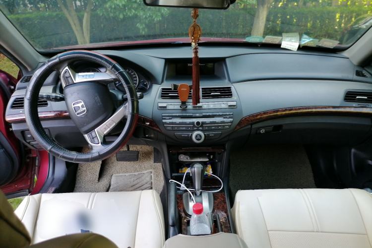 Used Honda Crosstour 2011 3.5L Prestige Edition Center Console