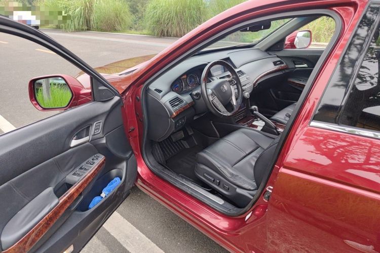 Used Honda Crosstour 2011 3.5L Prestige Edition Driver Seat