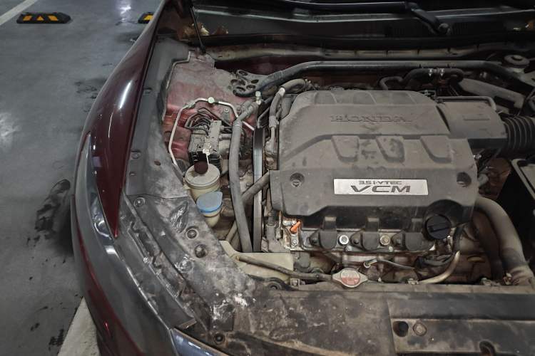 Used Honda Crosstour 2011 3.5L Prestige Edition Engine Bay Right