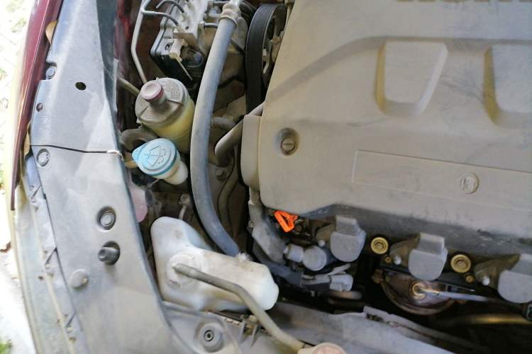 Used Honda Crosstour 2011 3.5L Prestige Edition Engine Bay Right