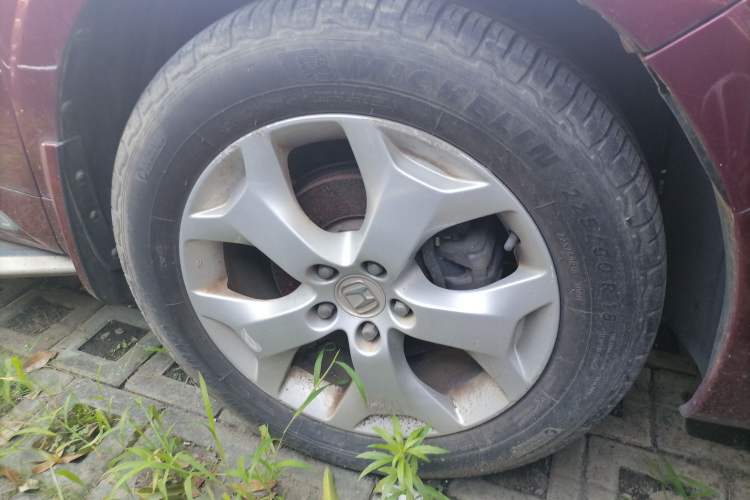 Used Honda Crosstour 2011 3.5L Prestige Edition Right Front Wheel Hub