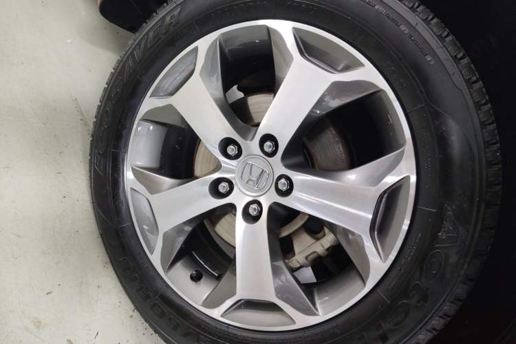 Used Honda Crosstour 2011 3.5L Flagship Edition Right Front Wheel Hub