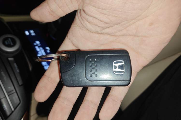 Used Honda Crosstour 2011 3.5L Prestige Edition Vehicle Key