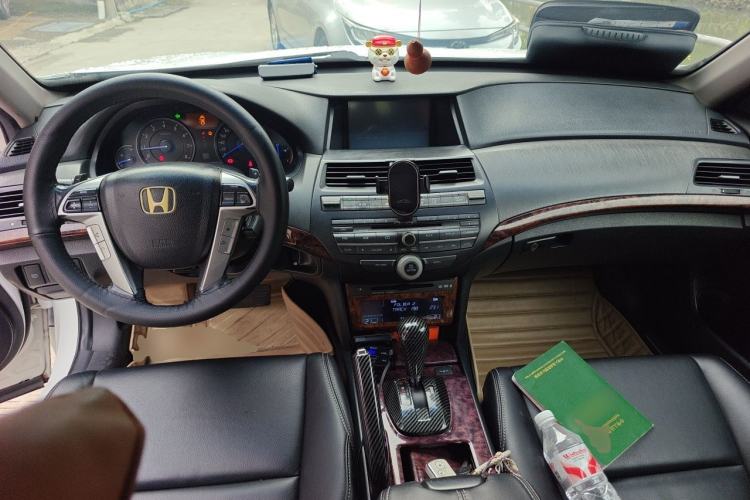 Used Honda Crosstour 2011 3.5L Flagship Edition Center Console