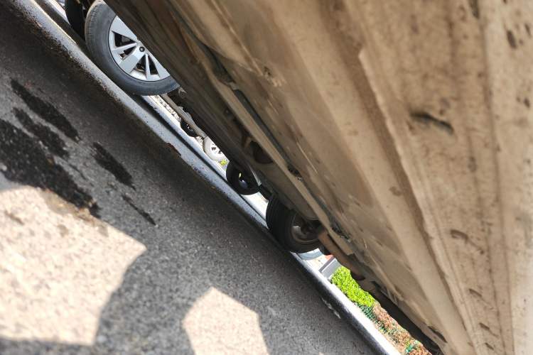Used Honda Crosstour 2011 3.5L Prestige Edition Chassis Front Left