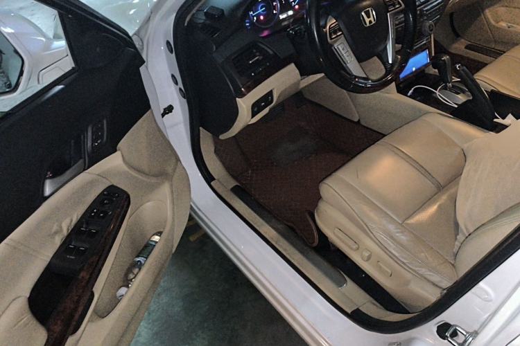 Used Honda Crosstour 2011 3.5L Prestige Edition Driver Seat