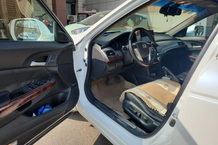 Used Honda Crosstour 2011 3.5L Prestige Edition Driver Seat