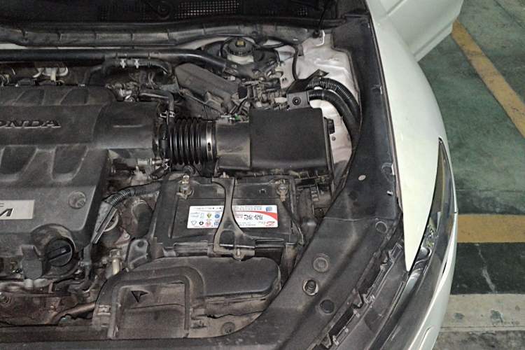 Used Honda Crosstour 2011 3.5L Prestige Edition Engine Bay Left