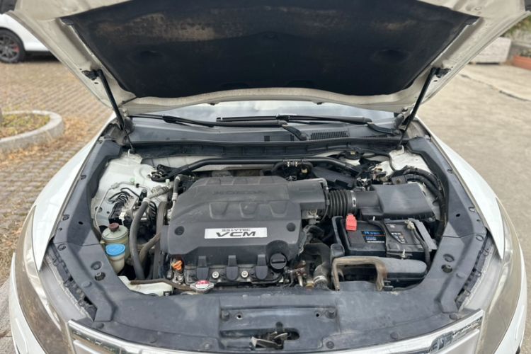 Used Honda Crosstour 2011 3.5L Prestige Edition Engine Bay