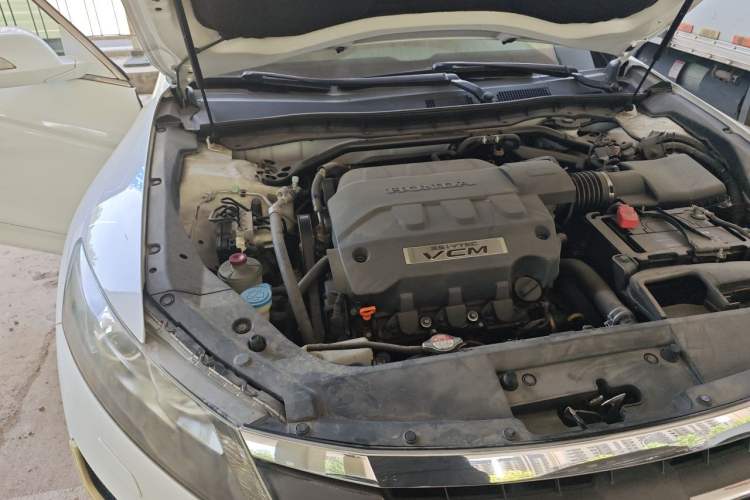 Used Honda Crosstour 2011 3.5L Prestige Edition Engine Bay Right