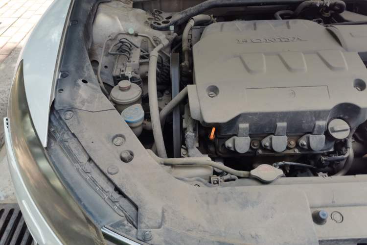 Used Honda Crosstour 2011 3.5L Prestige Edition Engine Bay Right