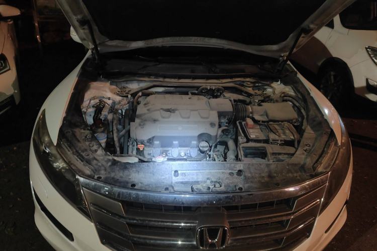 Used Honda Crosstour 2011 3.5L Prestige Edition Engine Bay