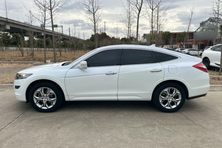 Used Honda Crosstour 2011 3.5L Prestige Edition Exterior 4