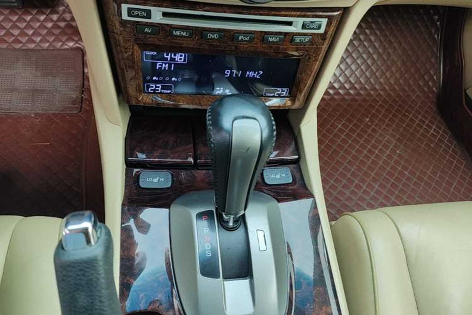 Used Honda Crosstour 2011 3.5L Prestige Edition Gear Lever